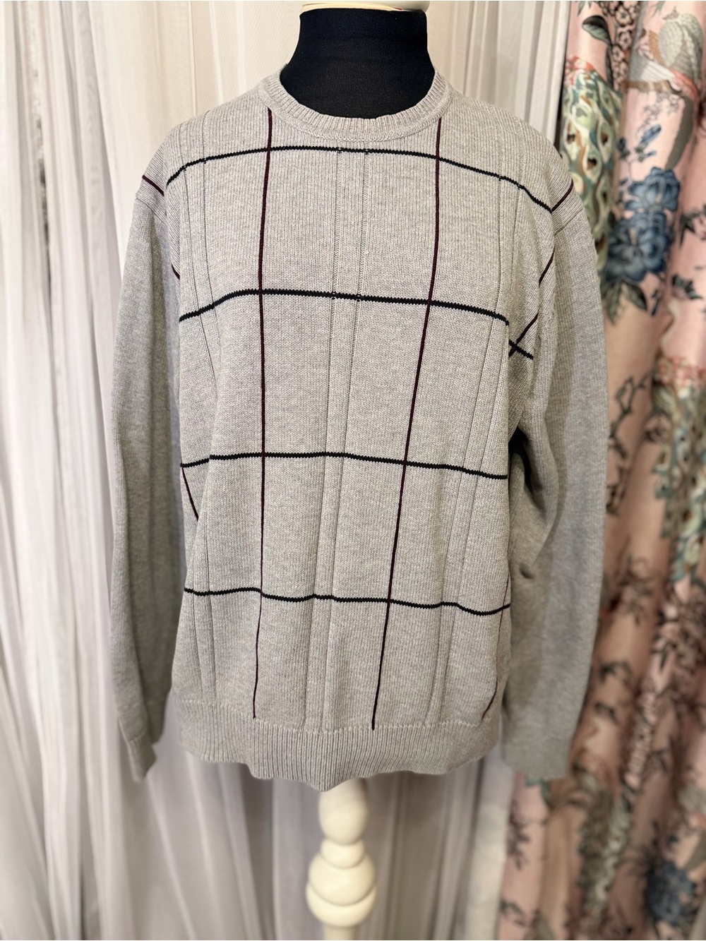 David Taylor Collection Men’s L Gray Windowpane 100% Cotton Sweater Preppy